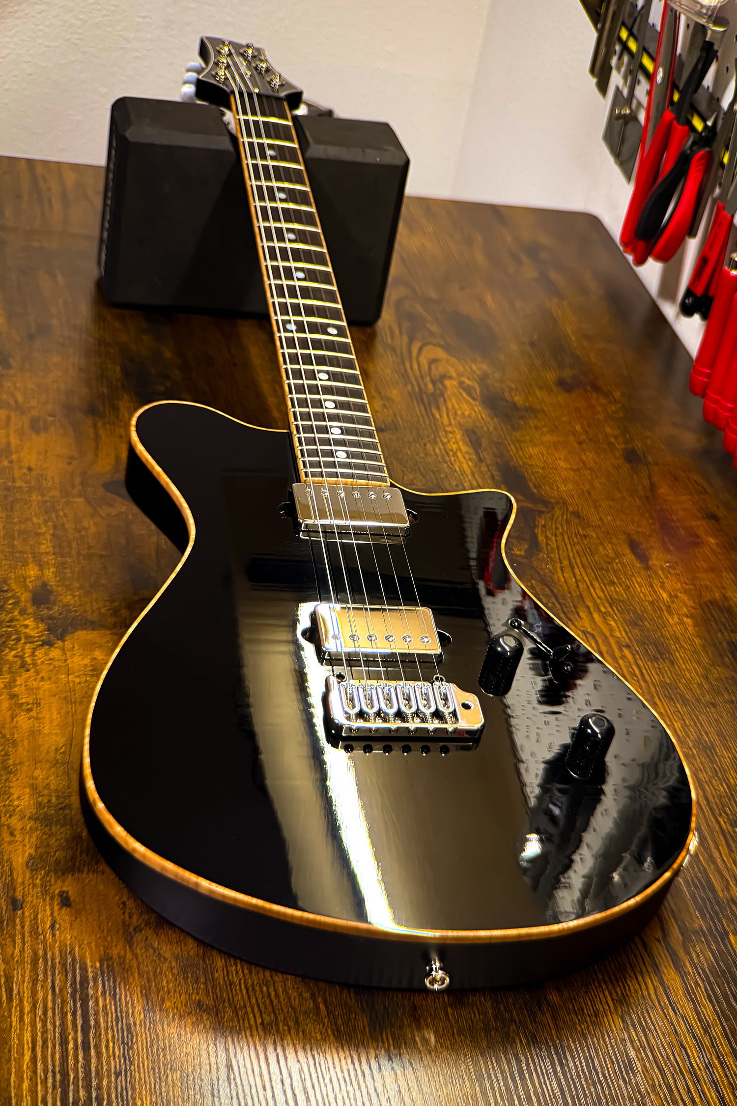 Carneglia Custom Shop Sublime Electric Guitar - Ebony